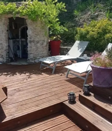 Les Oliviers Bed and Breakfast
